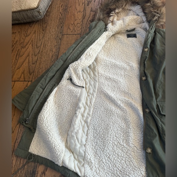 Abercrombie and Fitch Utility Jacket. Medium. - Picture 3 of 5